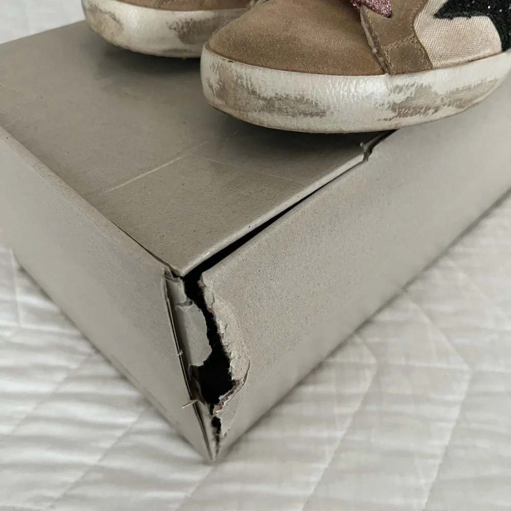 (SOLD) Golden Goose Sneakers - Picture 10 of 16